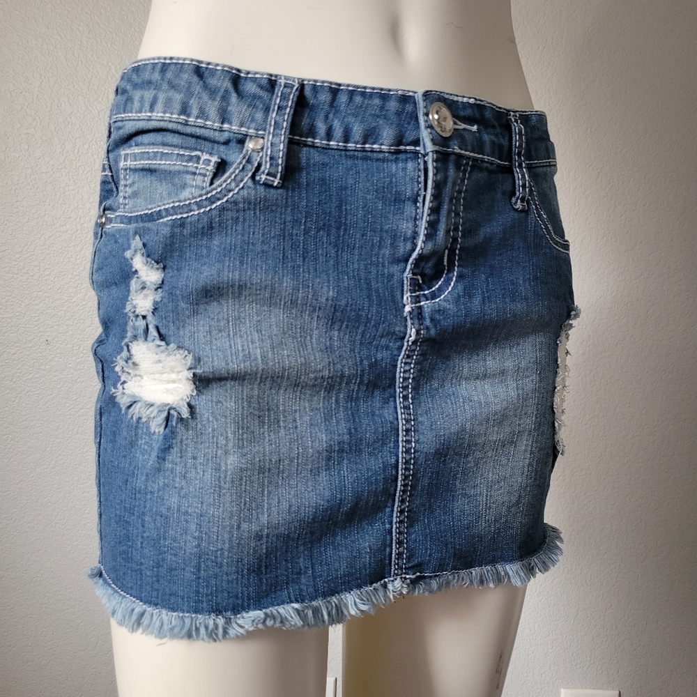 LIKE NEW-Rue 21 Distressed Denim skirt